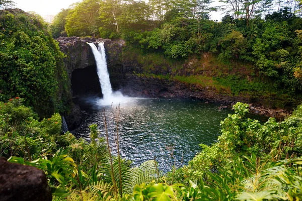 Rainbow Falls waterval — Stockfoto