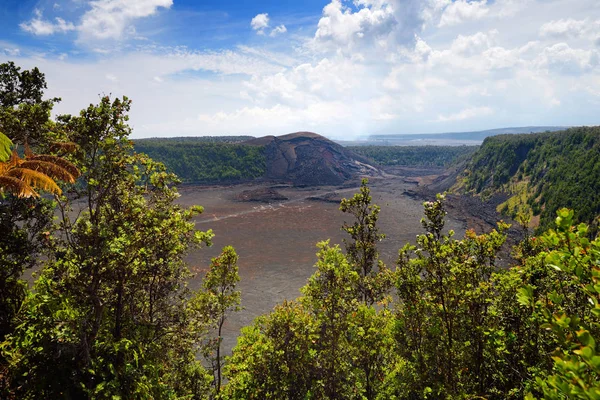 Cráter del volcán Kilauea Iki — Foto de Stock