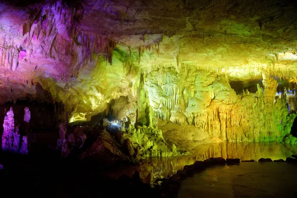 Increíbles interiores de la cueva Kumistavi en Georgia — Foto de Stock