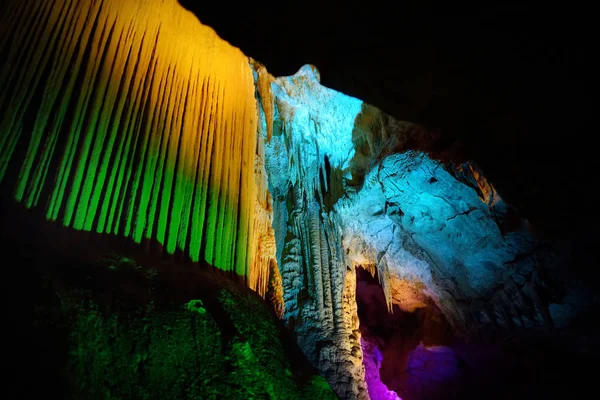 Gürcistan'da Kumistavi inanılmaz içi mağara