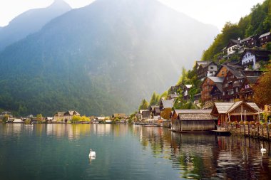 Avusturya Alplerinde kasabada Hallstatt lakeside