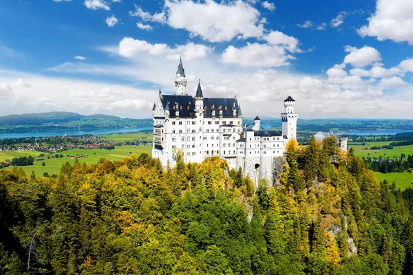 Castelo de Neuschwanstein famoso — Fotografia de Stock