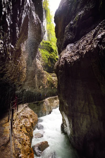 Partnach 渓谷に流れる青い水 — ストック写真