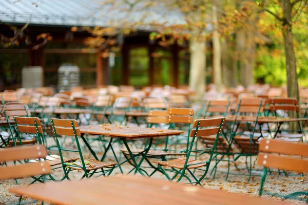 Café vacío al aire libre —  Fotos de Stock