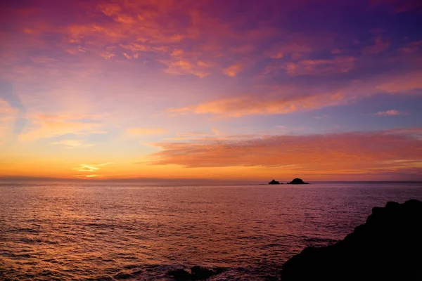 Beau coucher de soleil sur Porth Nanven — Photo