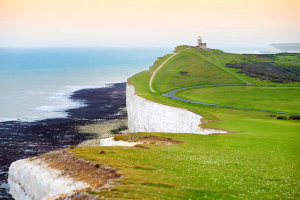 белые меловые скалы Семи Сестёр
