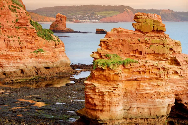 Ladram Bay etkileyici kırmızı kumtaşı
