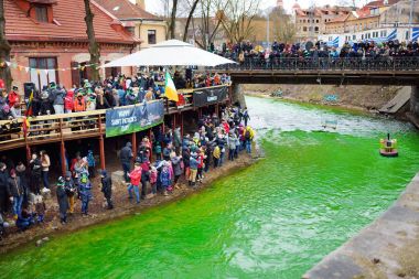 insanlar kutluyor St Patricks Günü 