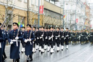 Litvanya bağımsızlık 27 yıldönümüydü geçit töreni