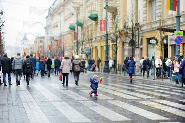 Lidé, které se účastní slavnostních událostí — Stock fotografie