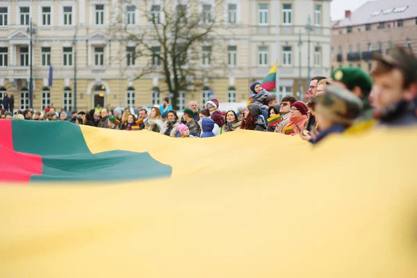 Mensen die deelnemen aan de feestelijke gebeurtenissen — Stockfoto