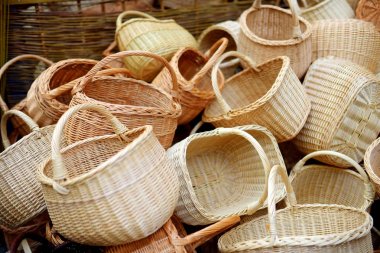 Paskalya Pazar çeşitli sepetleri 