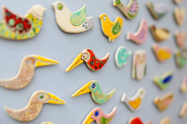 Decorações cerâmicas coloridas — Fotografia de Stock
