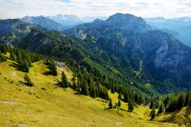 Tegelberg dağ, Ammergau Alps, bir parçası üzerinden pitoresk manzaralarına nead Fussen kasaba, Bavyera, Almanya bulunan.
