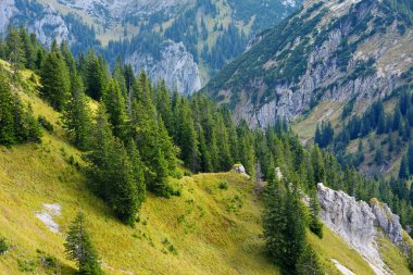 Tegelberg dağ, Ammergau Alps, bir parçası üzerinden pitoresk manzaralarına nead Fussen kasaba, Bavyera, Almanya bulunan.