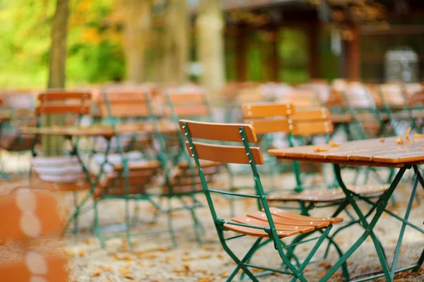 Lege Outdoor Cafe Het Najaar Van München Duitsland Lege Stoelen — Stockfoto