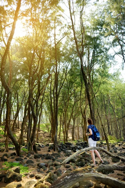 Young Woman Walking Forest Pololu Valley Big Island Hawaii Usa — Stock Photo, Image