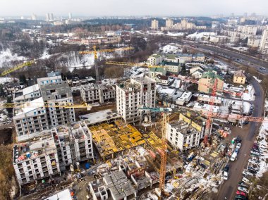 Litvanya, Vilnius 'taki inşaat alanının havadan görüntüsü. Yeni apartman inşaatı devam ediyor.