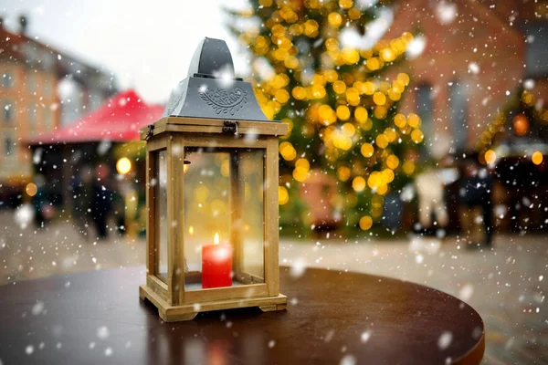Laterne Als Dekoration Eines Holztisches Auf Dem Weihnachtsmarkt Riga Lettland — Stockfoto