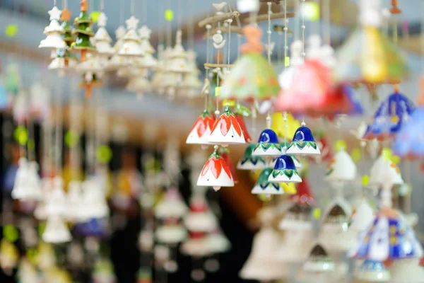 Kleurrijke Keramische Klokken Andere Decoraties Verkocht Paasmarkt Vilnius Jaarlijkse Traditionele — Stockfoto