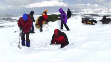 çadır kurma alpinists 