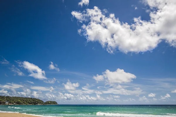 Vista pitoresca da praia do mar — Fotografia de Stock