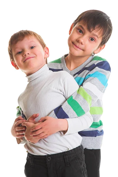 Два маленьких щасливих хлопчика — стокове фото