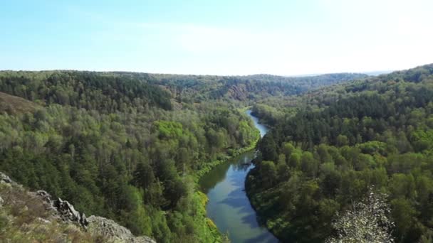 Malerische alpine Landschaft im Sommer — Stockvideo