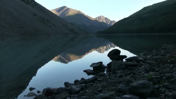 阿尔泰山脉风景如画的高山景观 — 图库视频影像