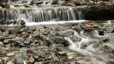 Dağ dere rapids