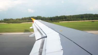 Uçağın kalkış kanat