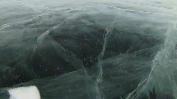 Байкальская ледяная поверхность — стоковое видео