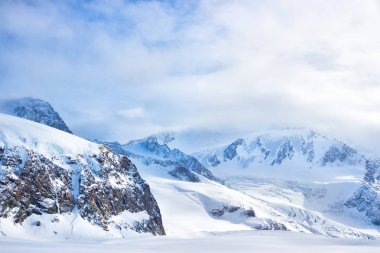 Kış Dağı Manzarası