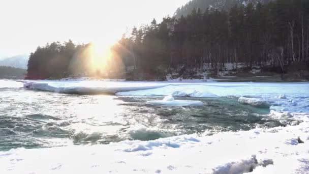 Belo Lago Congelado Montanhas Nevadas Altay — Vídeo de Stock