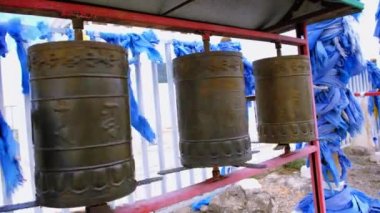 Budist dua davullarının yakın çekim görüntüsü. Batı Moğolistan.