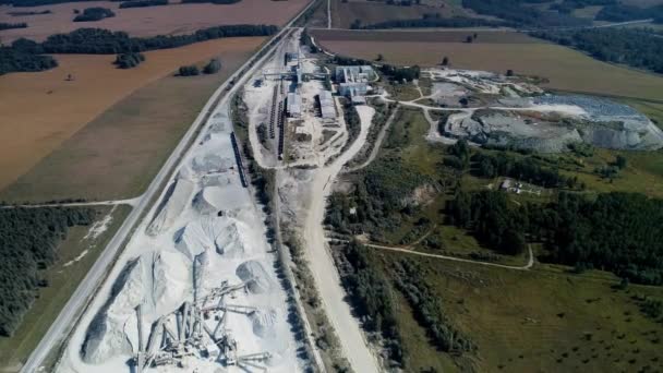大規模な産業採石場の空中ビュー 鉱業の概念 — ストック動画