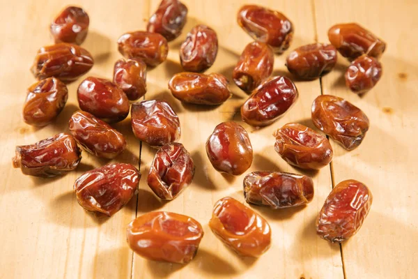 Dry Brown Date Fruit Light Wooden Table — Stock Photo, Image