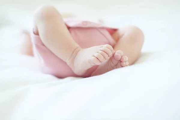 Piedi del neonato — Foto Stock