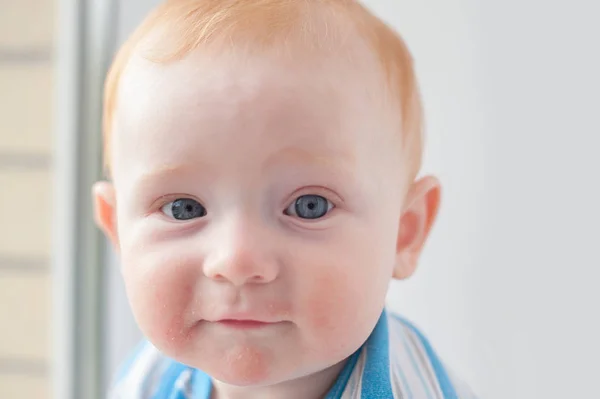 Roodharige babyjongen — Stockfoto