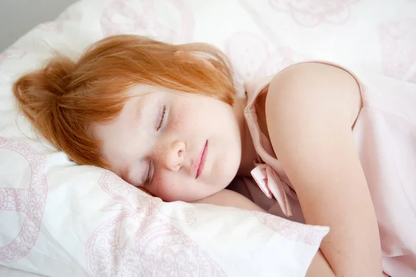 Red Haired Girl Pretending Asleep — Stock Photo, Image