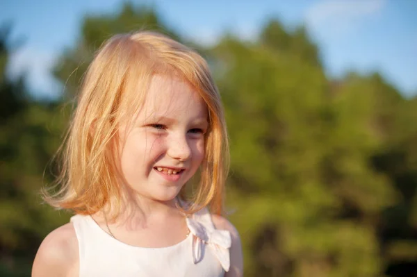 Portrait Girl Lit Setting Sun — Stock Photo, Image