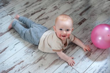 İzleri diyatez, bebeğin yanaklarda alerji