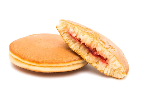 Biscuit avec remplissage aux fraises — Photo