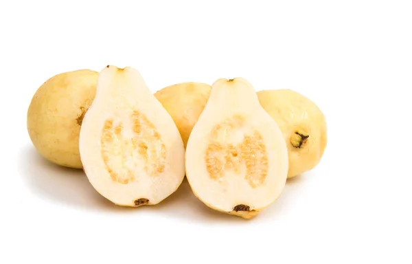 Guayaba amarilla aislada — Foto de Stock