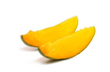 Olgun mango dilimleri 