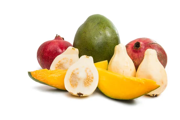 Guava di frutta tropicale, mango, melograno — Foto Stock