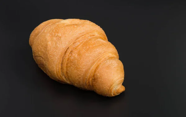 Großes Croissant isoliert — Stockfoto
