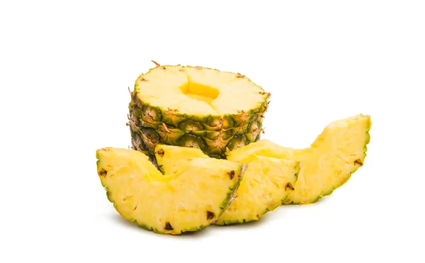 Ananas egzotik izole — Stok fotoğraf