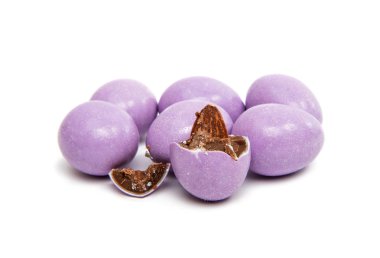 çikolata sır içinde badem 