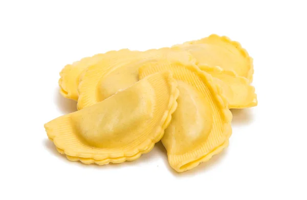 Italiaanse Ravioli pasta geïsoleerd — Stockfoto